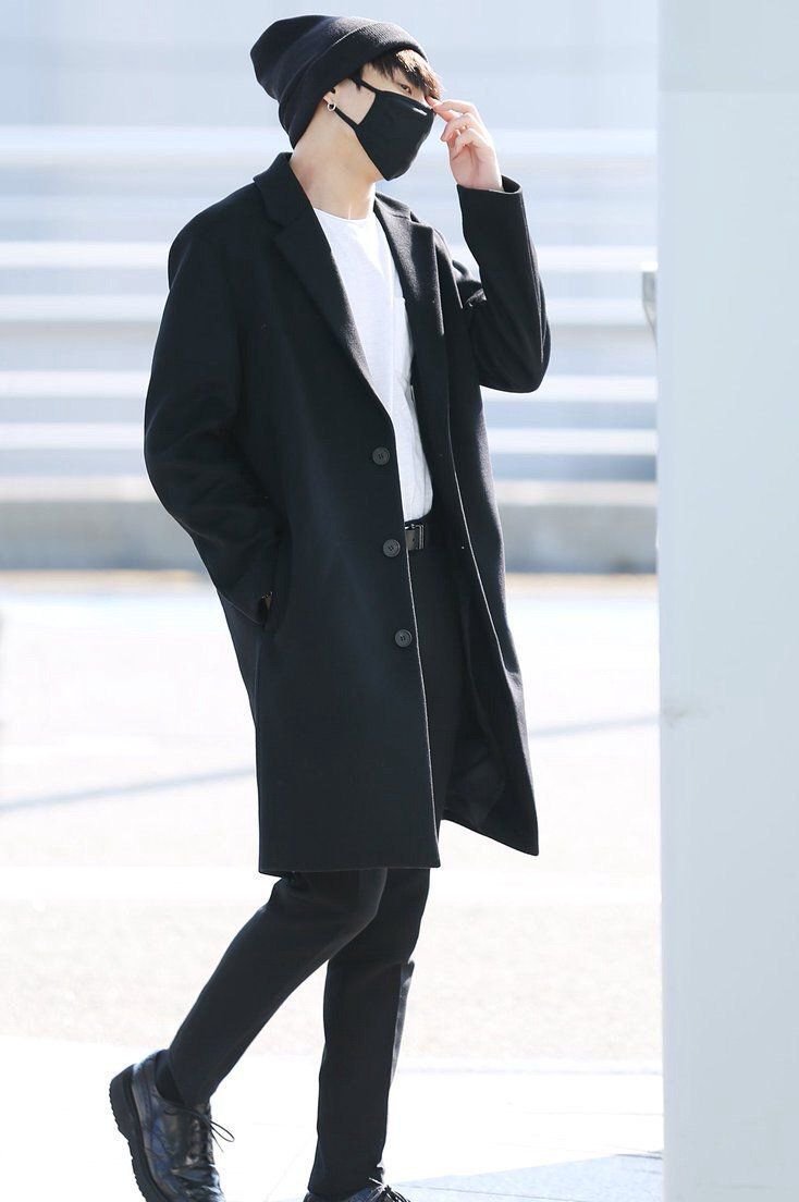 Чонгук БТС В пальто