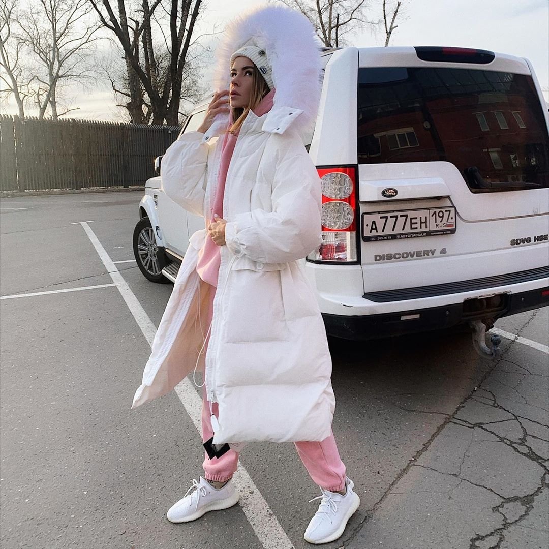 Луки с белым пуховиком