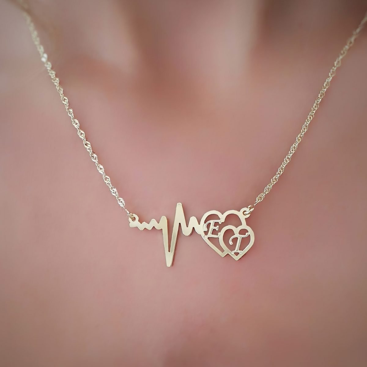 Цепочка с кулоном сердце