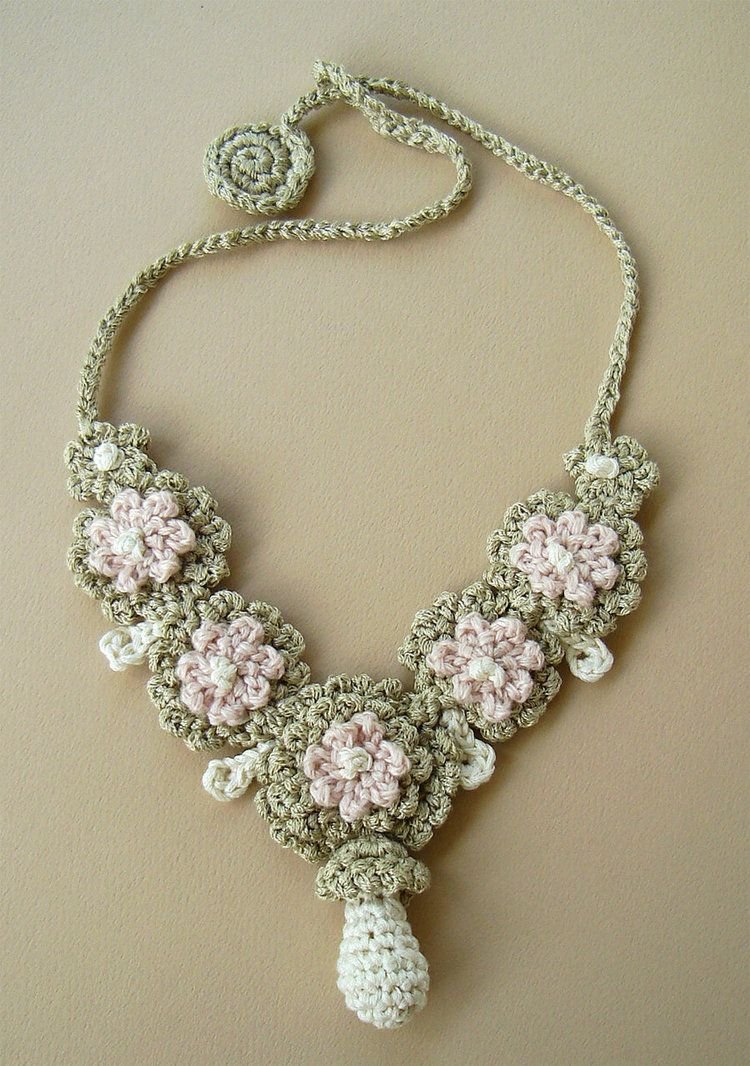 Отделка вязаных изделий шнуром