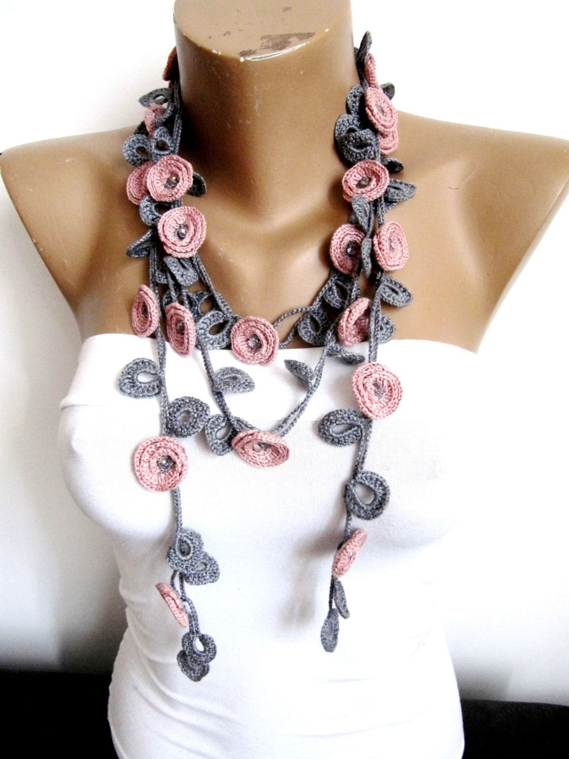 Вязаные украшения крючком