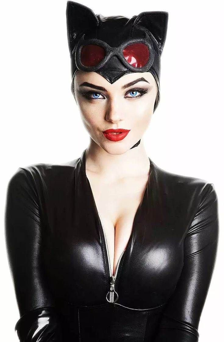 Catwoman Cosplay Xenia Shelkovskaya
