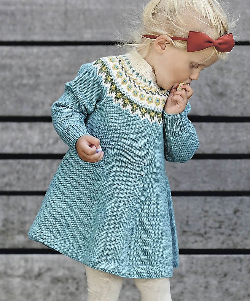 Вязханное платье для девочки