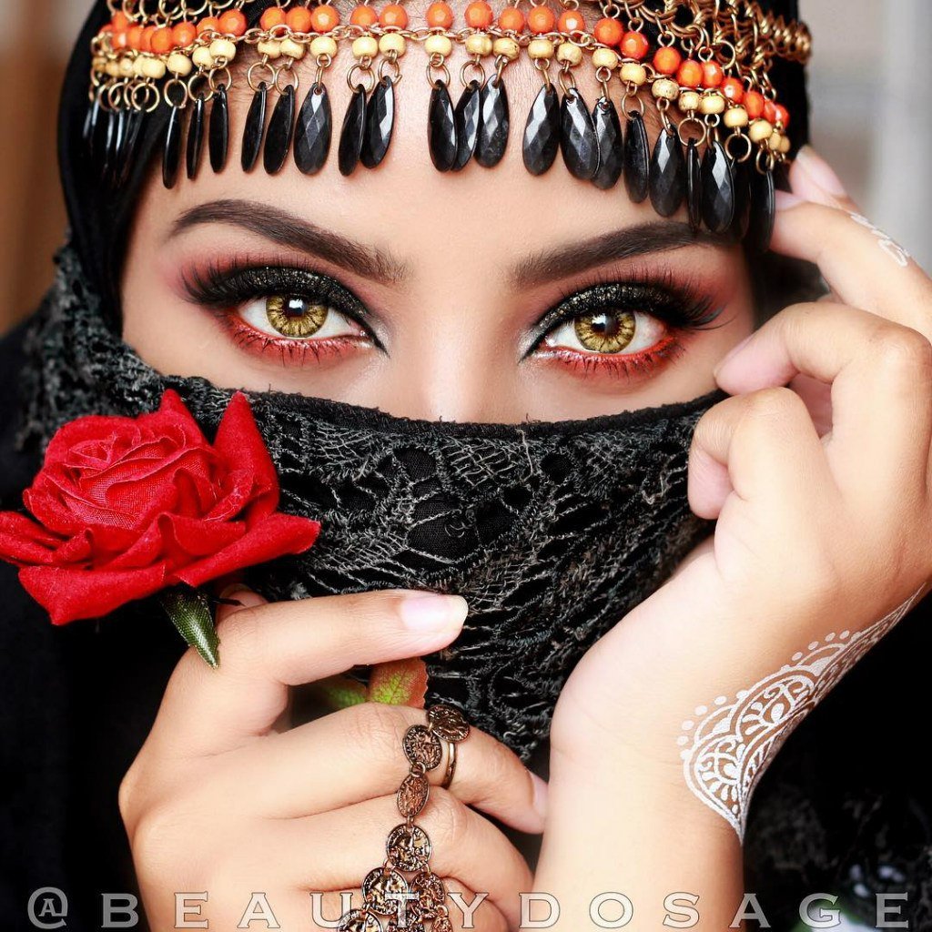 Турецкий Султан и наложницы