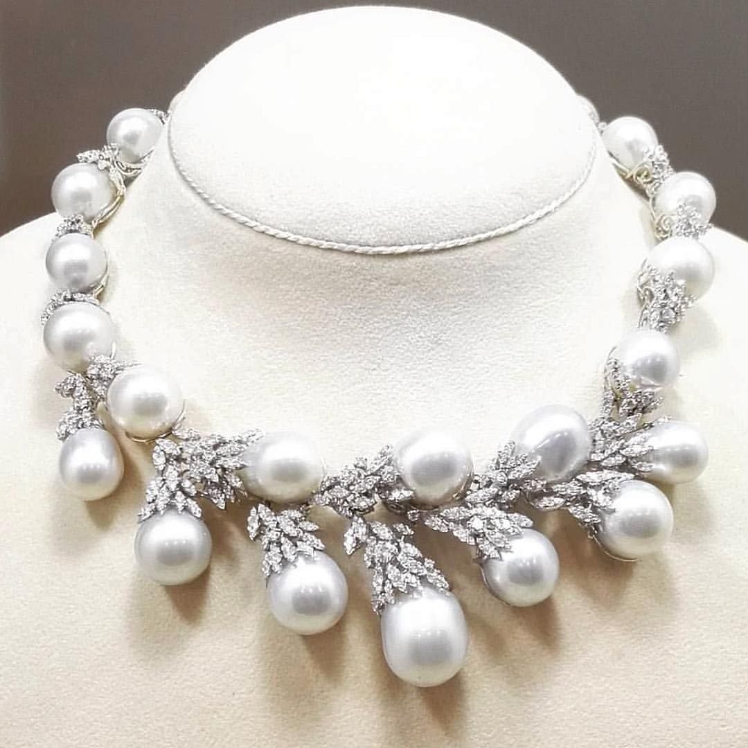 Колье с жемчугом и бриллиантами