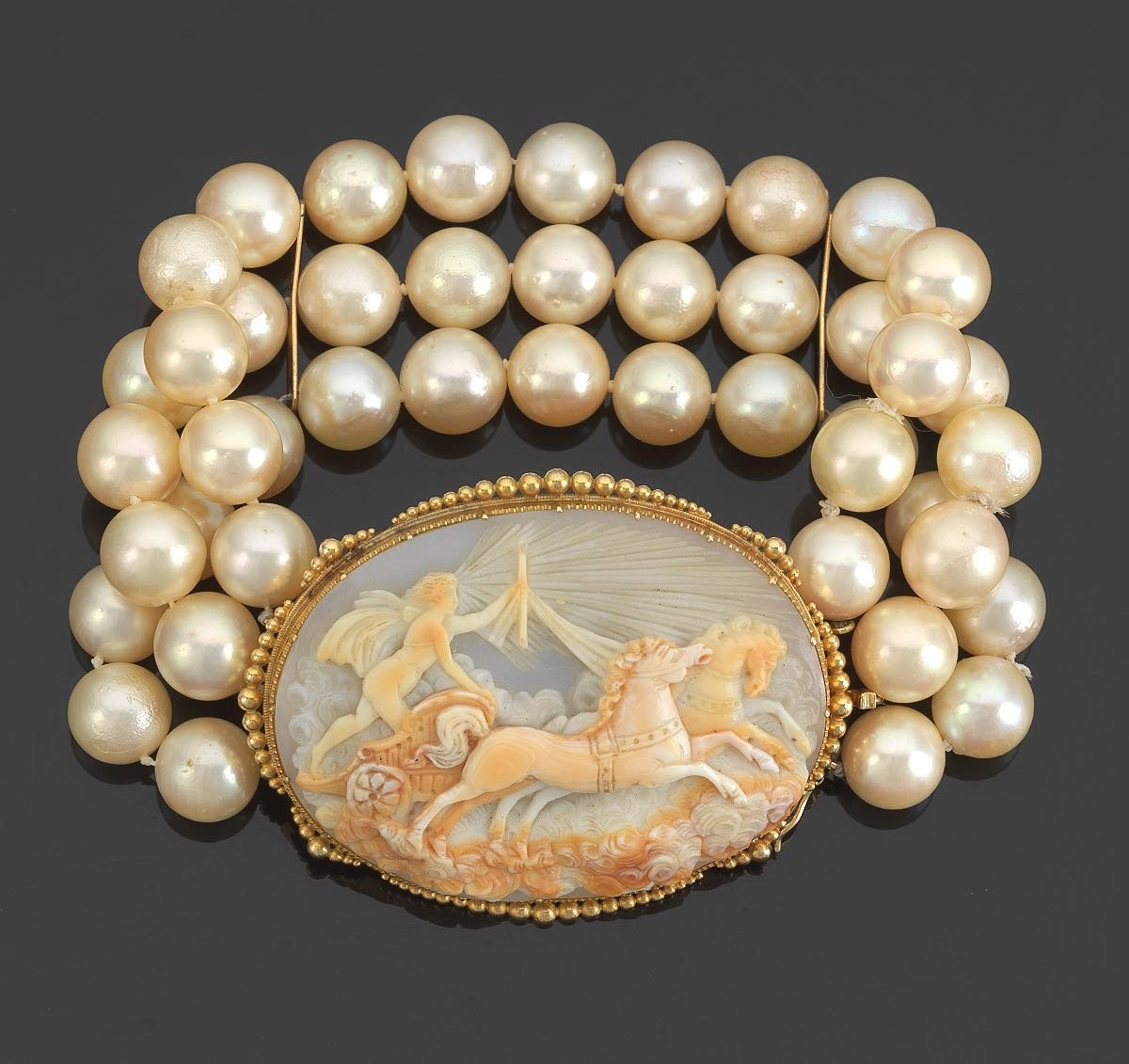 Браслет жемчуг и Камея