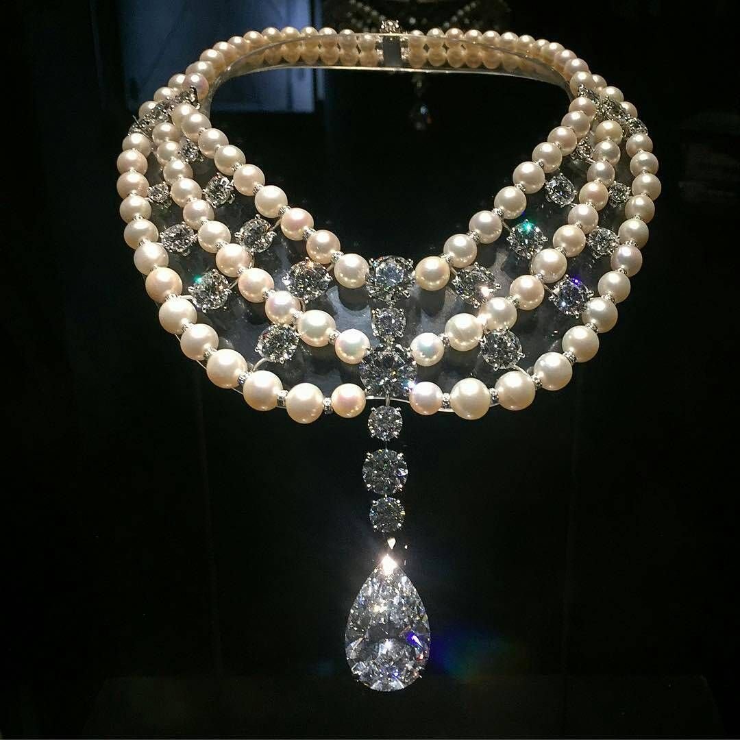 Бриллиантовые украшения с жемчугом