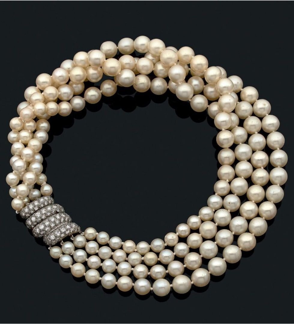 Колье из жемчуга