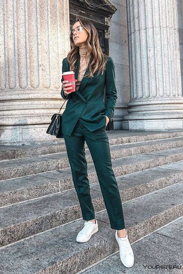 Образы с изумрудным пиджаком