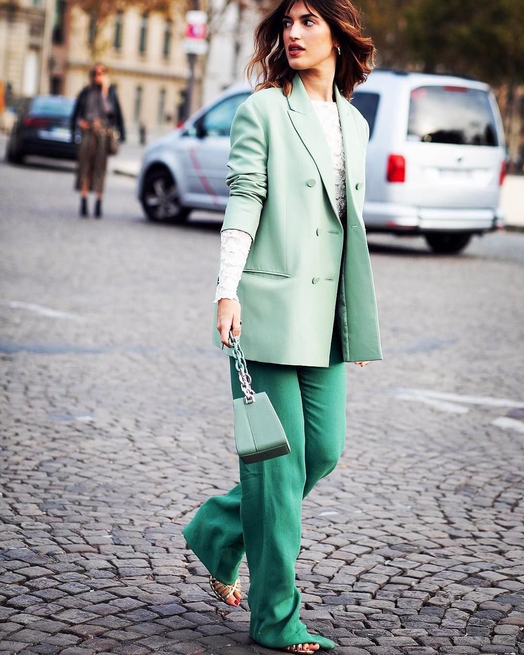 Изумрудный цвет