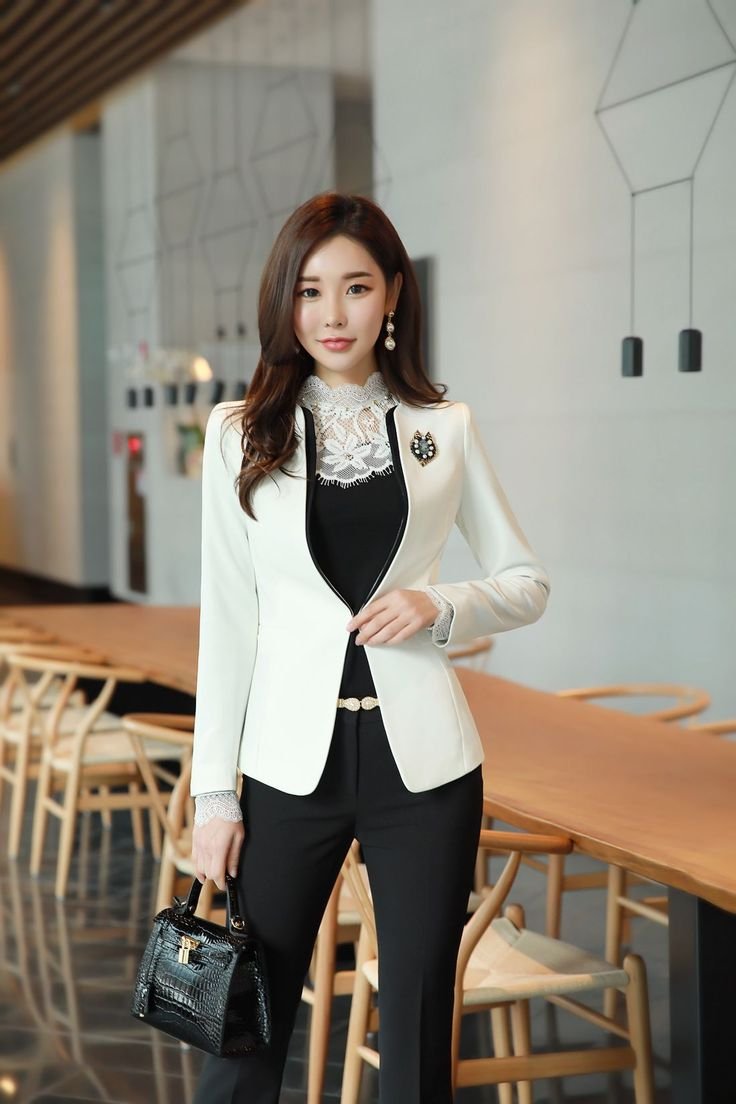 Корейский деловой костюм