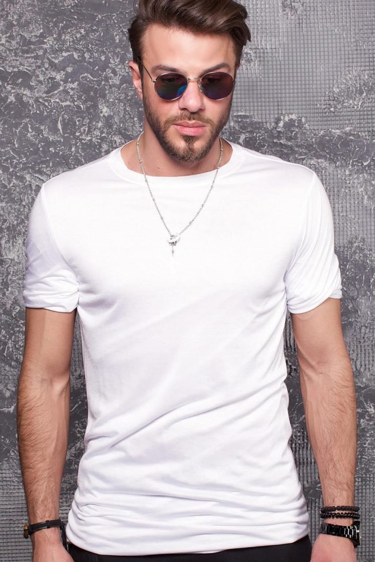 Стильные футболки