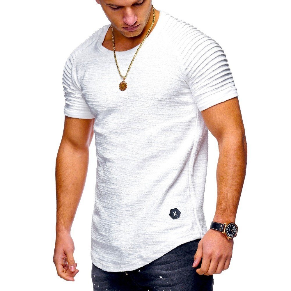 Модные футболки для мужчин