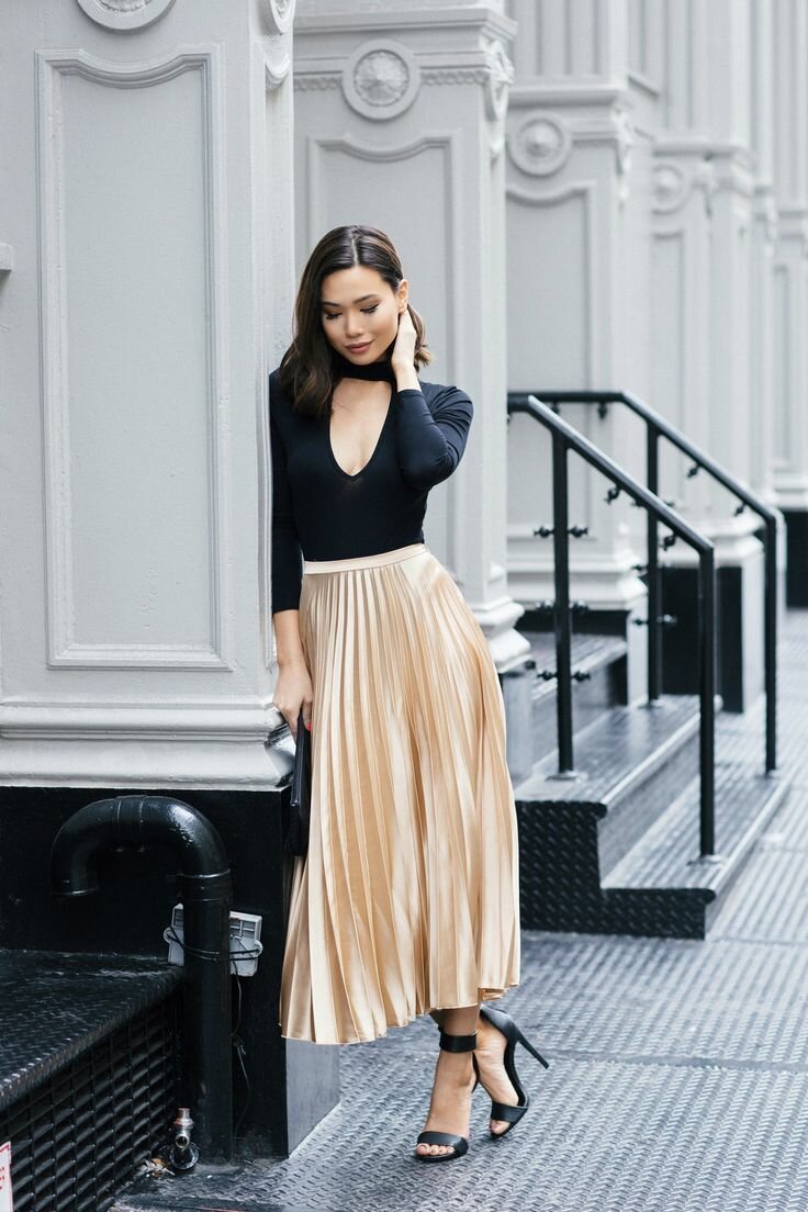 Образы с черной атласной юбкой