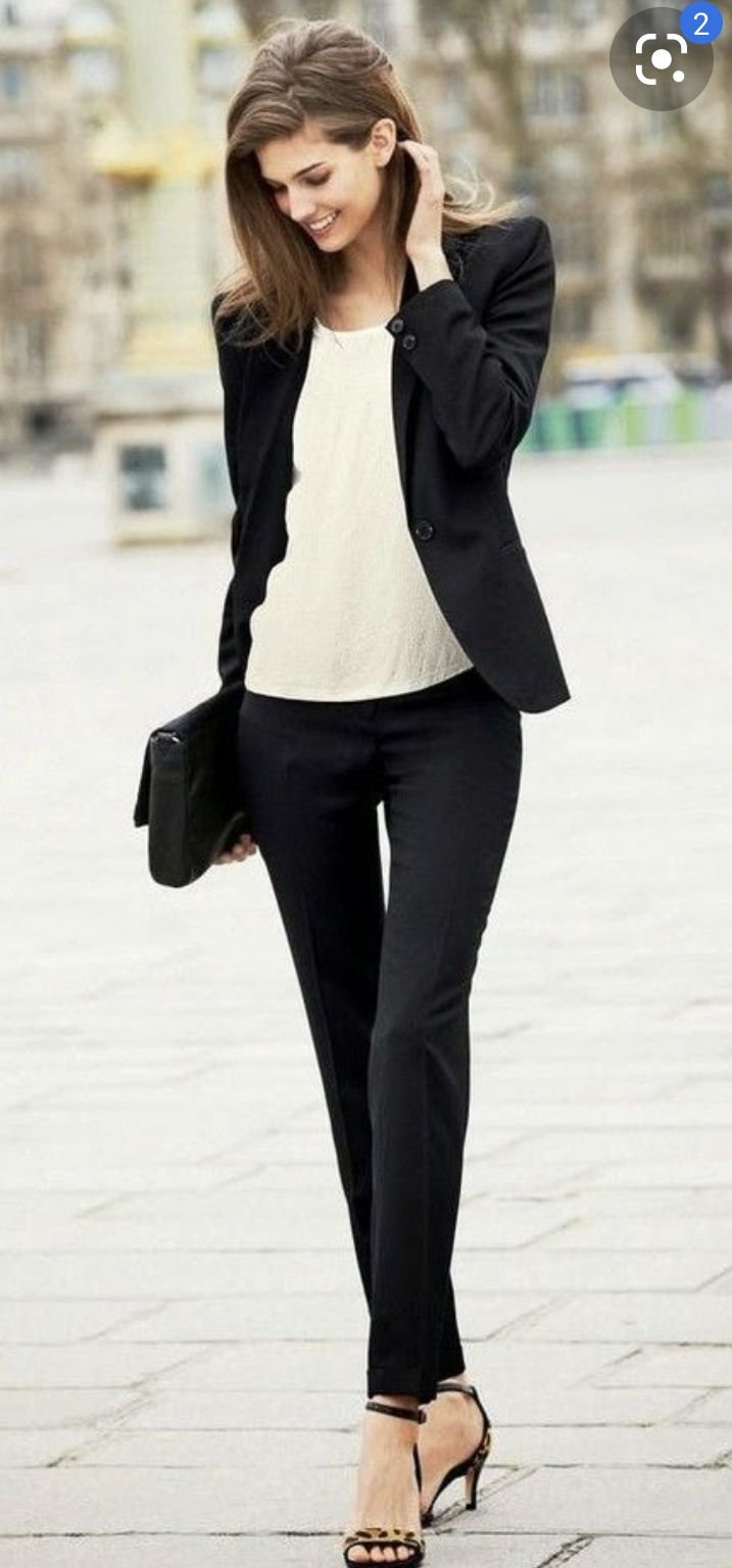 Офисный стиль с черными брюками