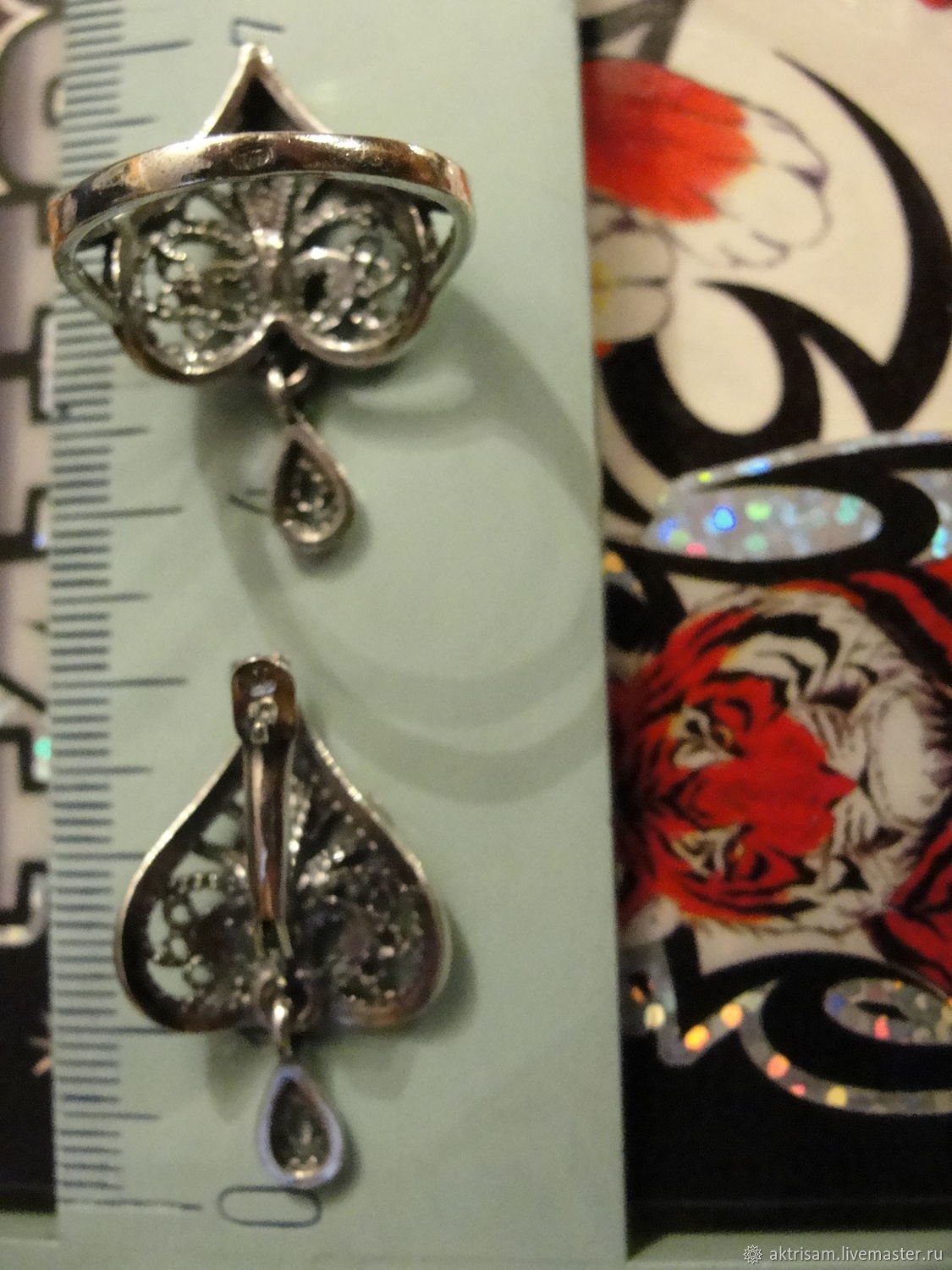 Ростовская финифть в мельхиоре