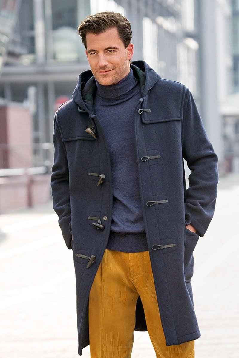 Коричневое пальто мужское