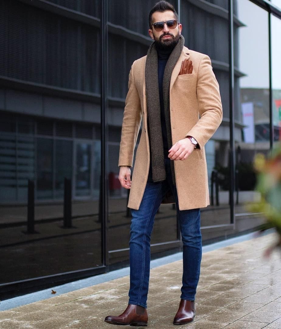 Мужчина в пальто