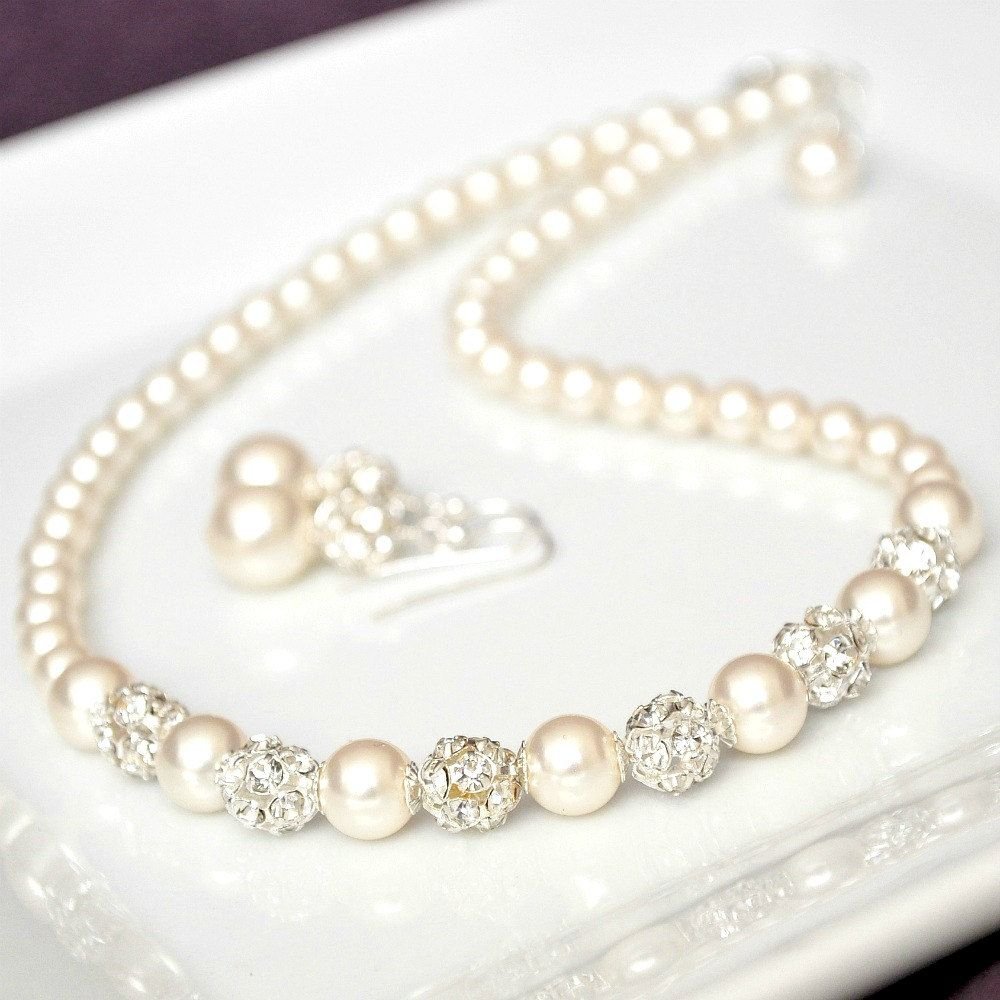 Жемчуг на свадьбу