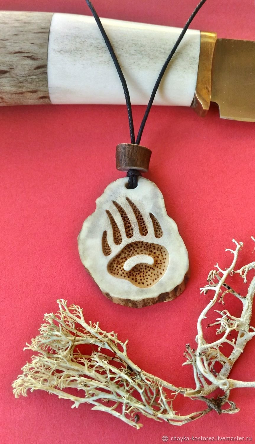 Кулон из кости