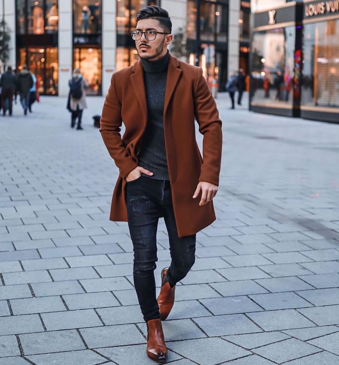 Чёрная водолазка с пиджаком