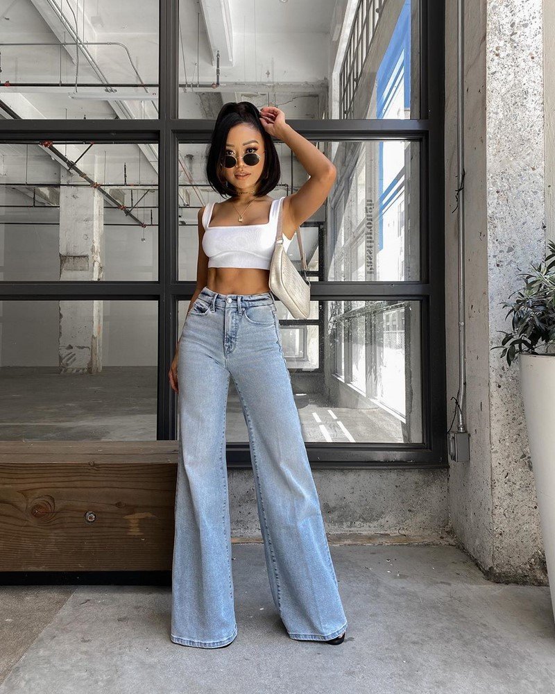 Модная красная одежда для подростков