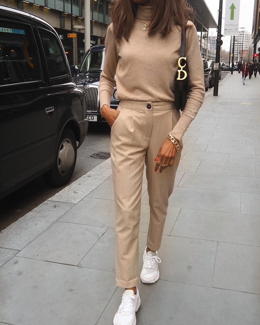 Настя Свон фигура