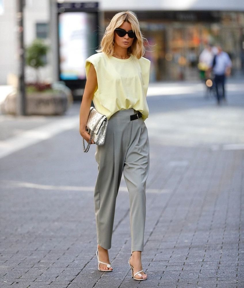 Образы с черной футболкой