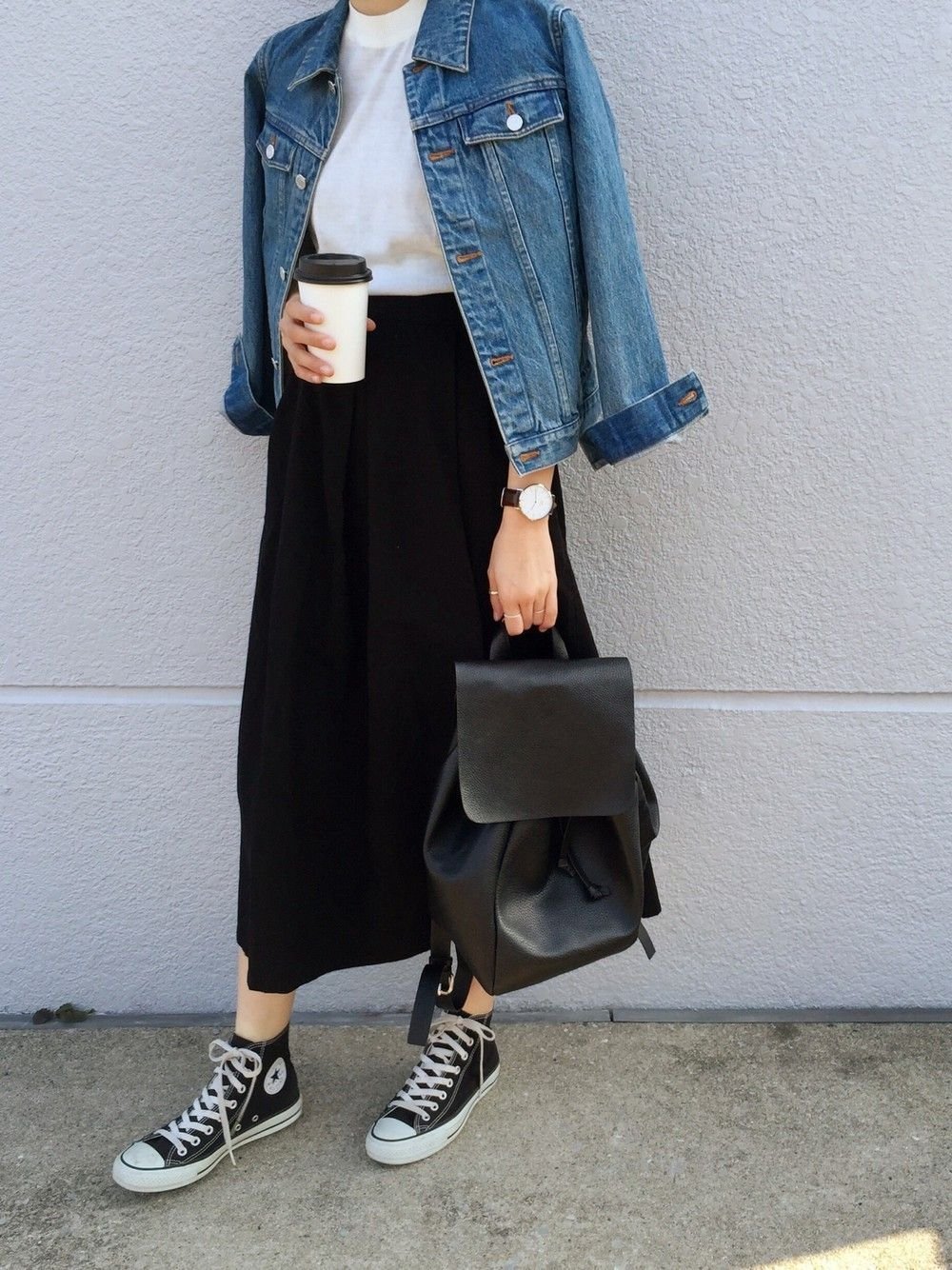 Серое пальто