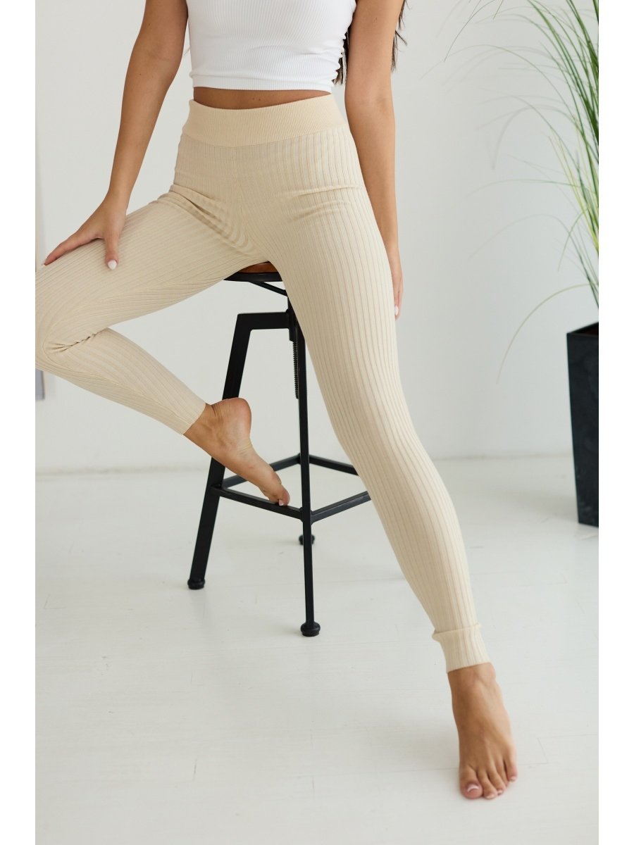 Легинсы в рубчик