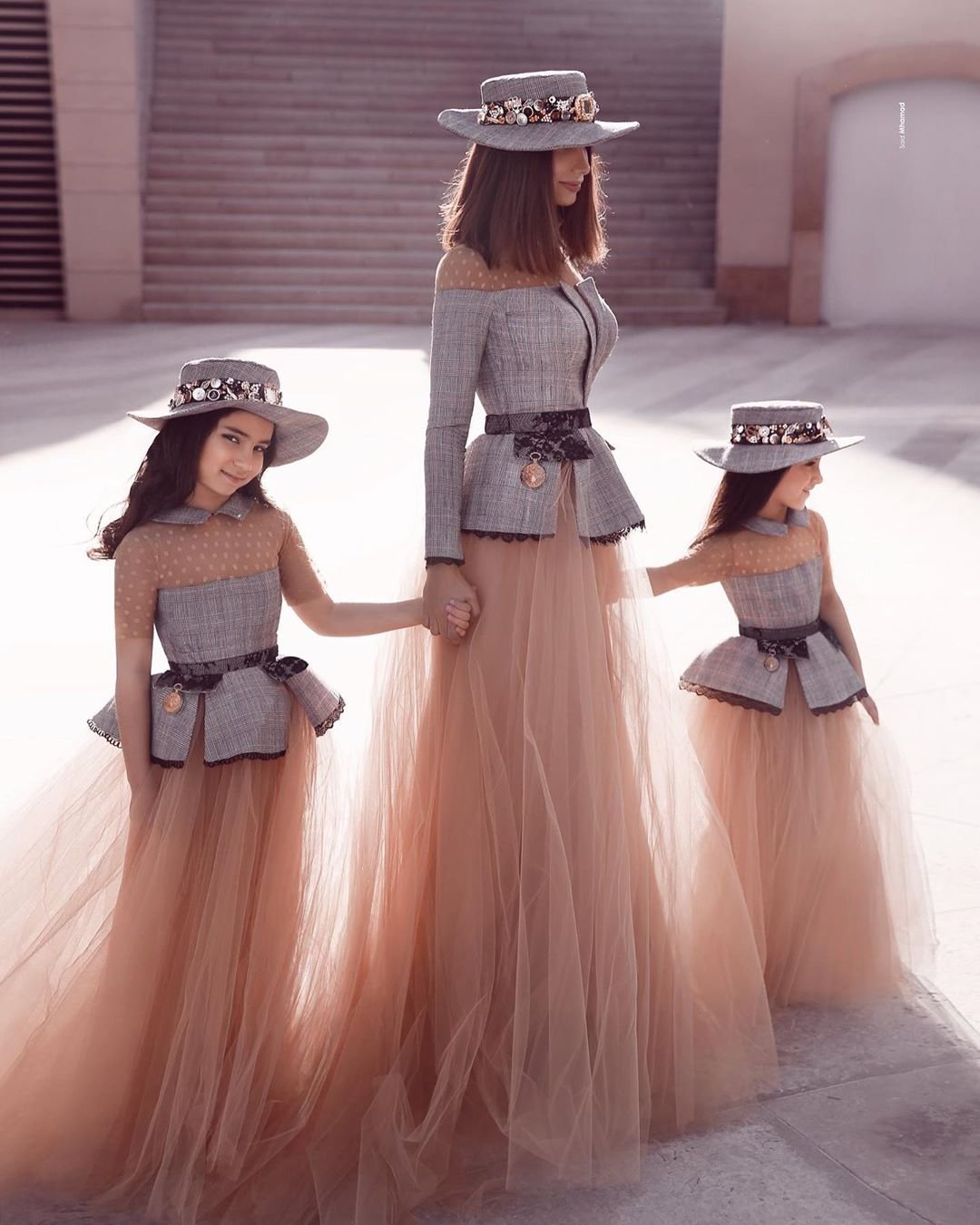 Шикарные платья мама и дочка