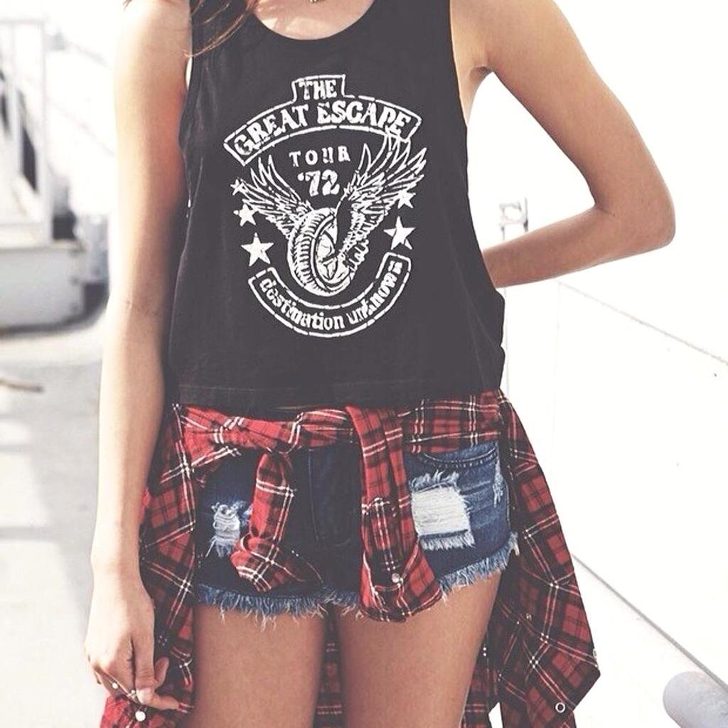 Эстетичная одежда на Лео