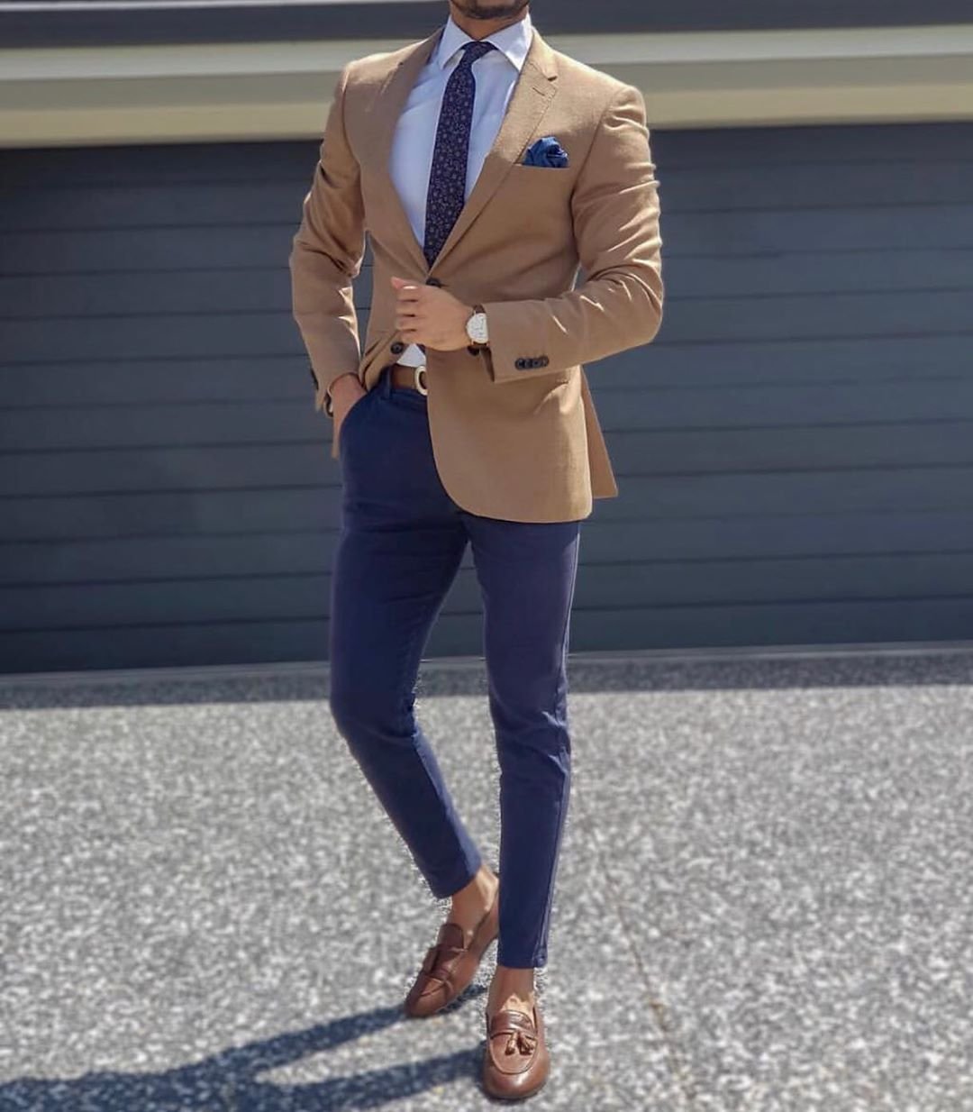 Коричневый пиджак в клетку женский