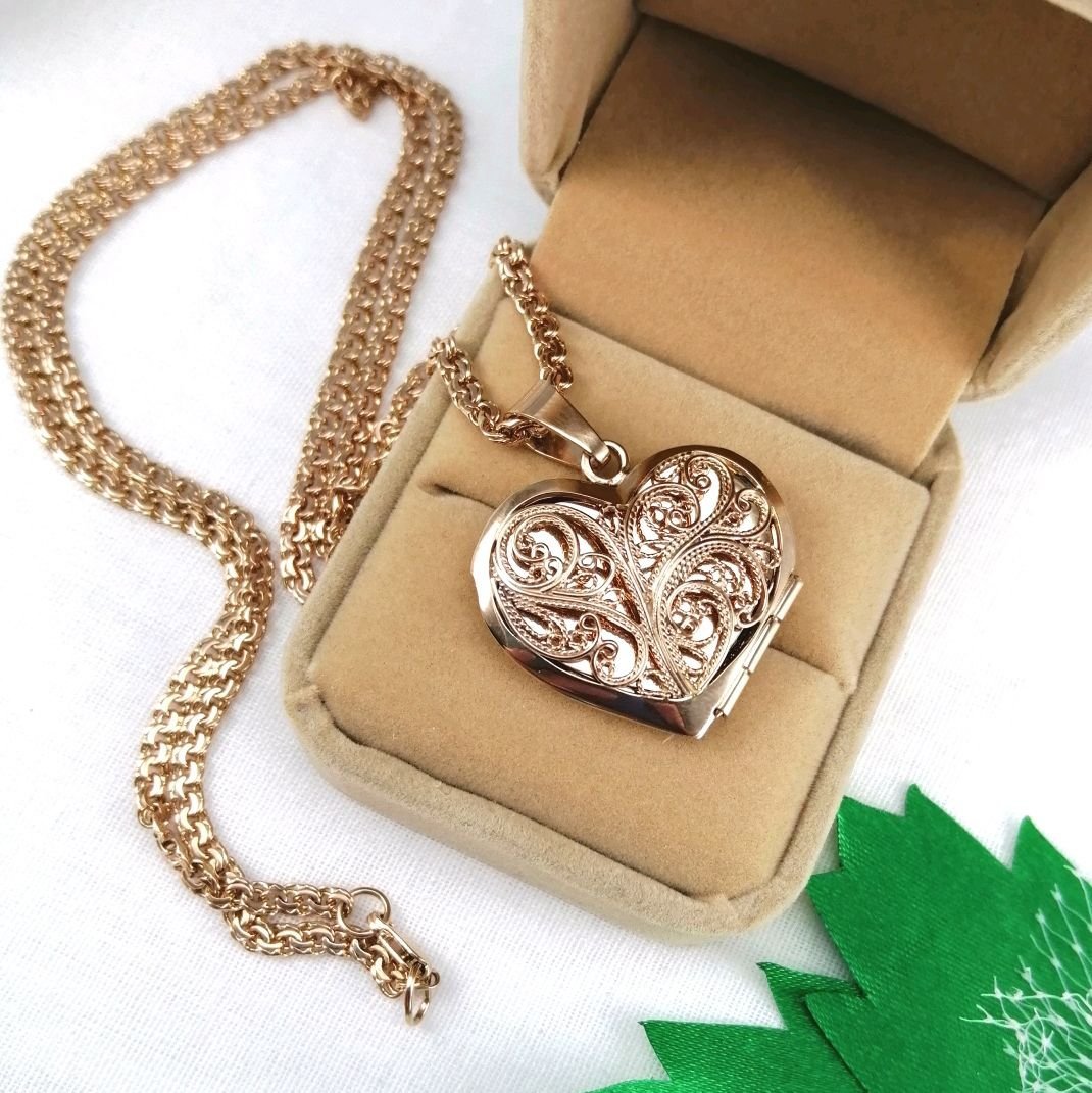 Прямоугольная мужская подвеска