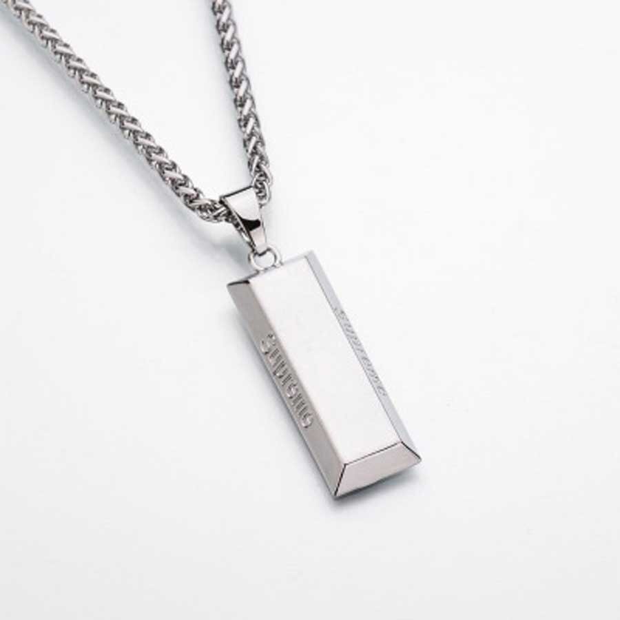 Квадратные золотые подвески