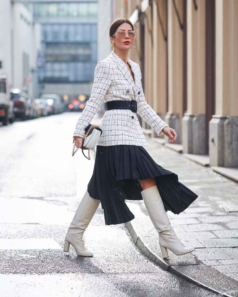 Сапоги Стюарт Вайцман бежевые