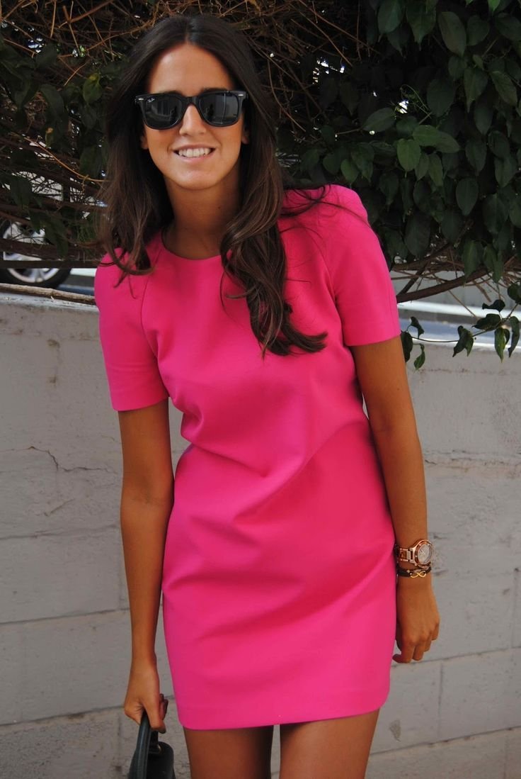 Вечернее платье цвета фуксии