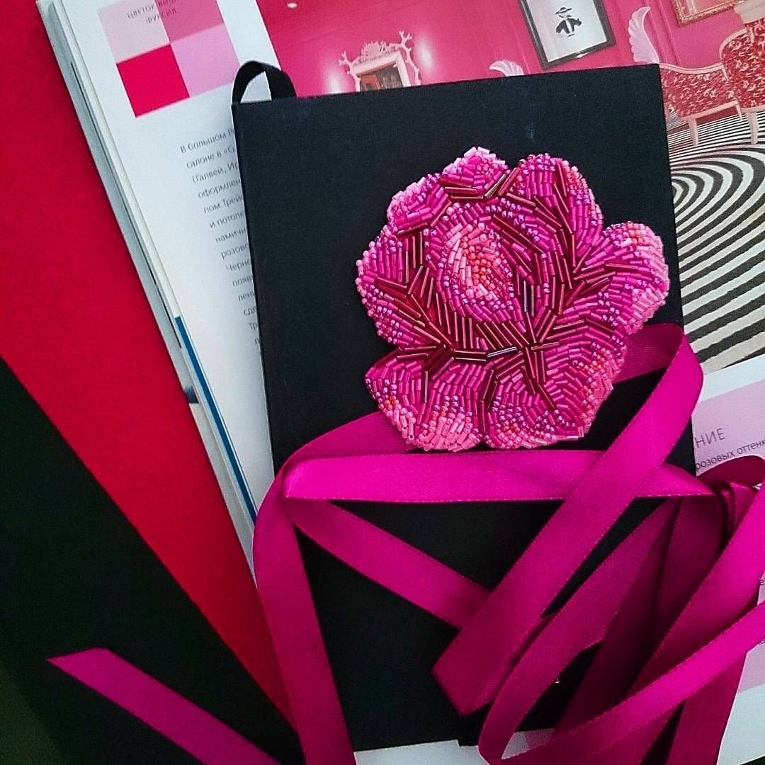 Макияж к платью фуксия