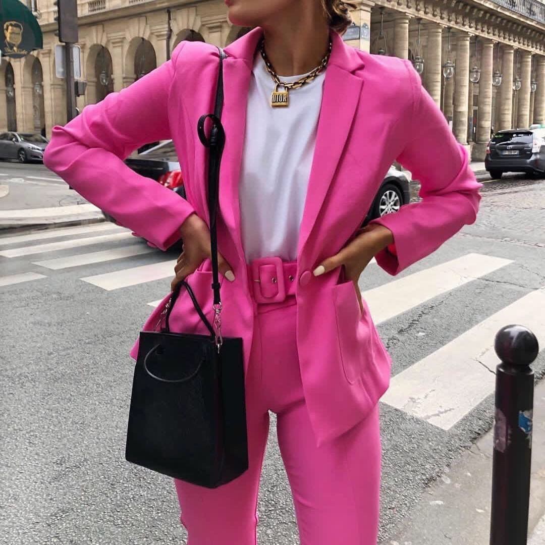 Макияж к платью цвета фуксии