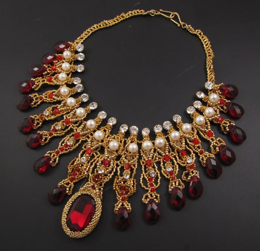 Эксклюзивные украшения из бисера