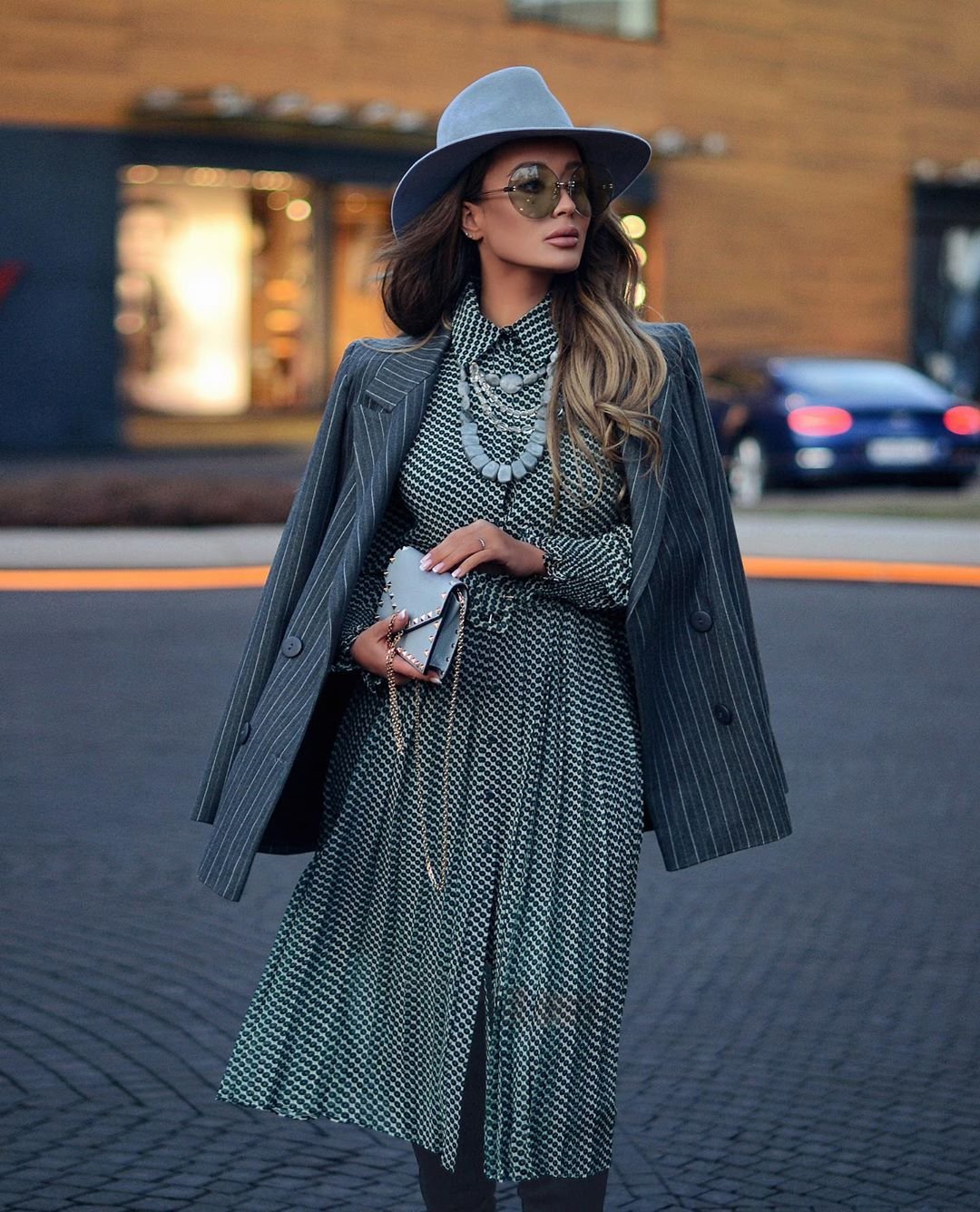 Бежевый тренч 2022