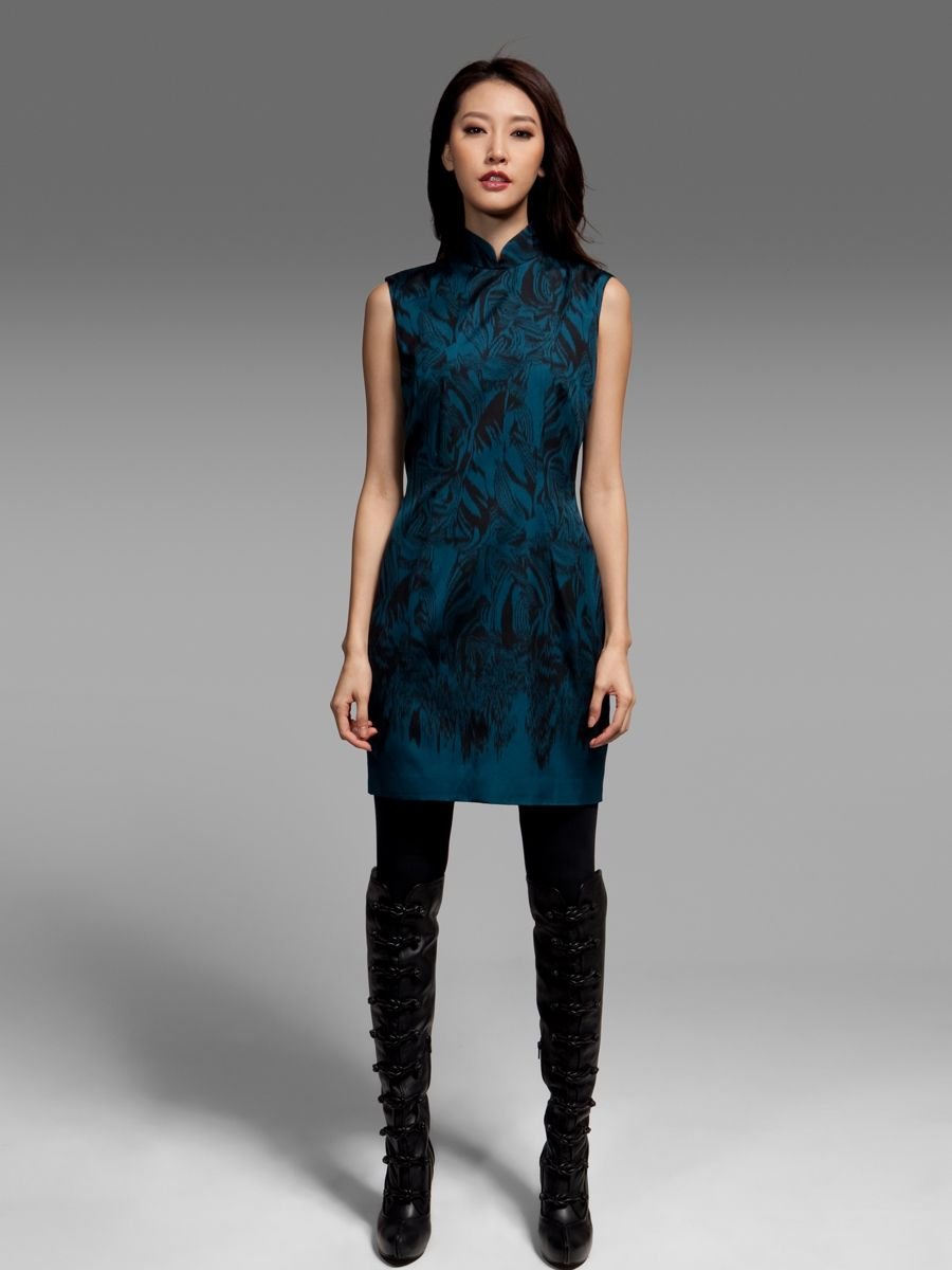 Дээл стилизованная монгольская одежда