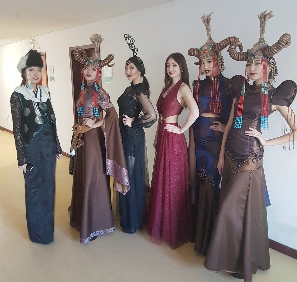 Платья Нонны Тогочиевой бурятские