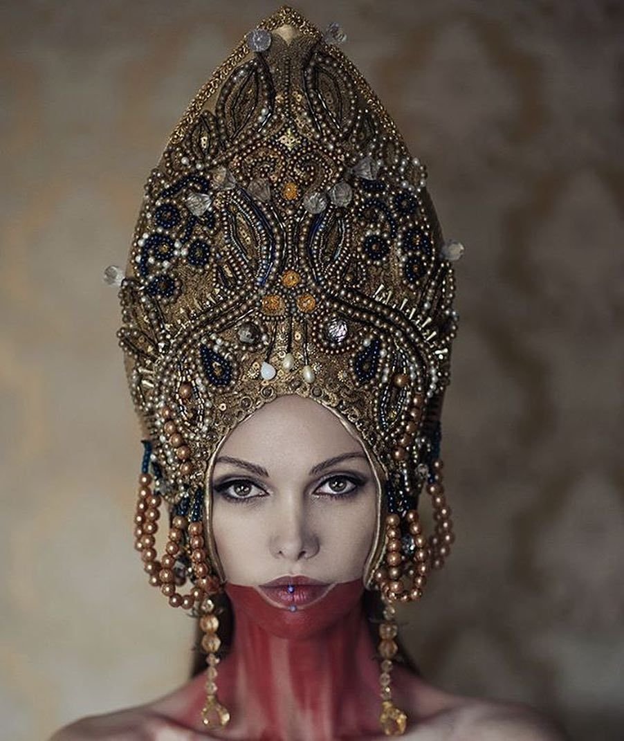 Клеопатра лежит