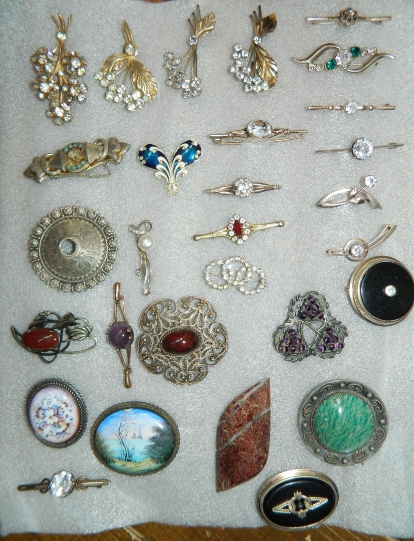 Советские серебряные броши