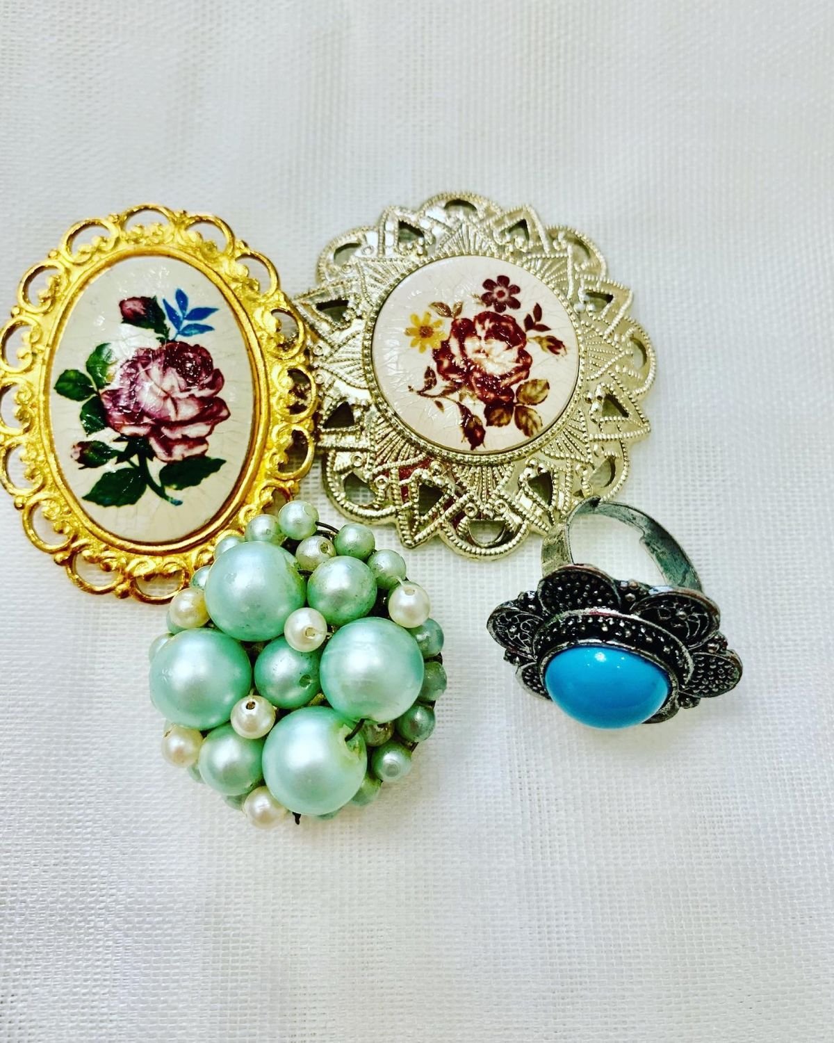 Брошь серебро 875 Молотобоец с камнем