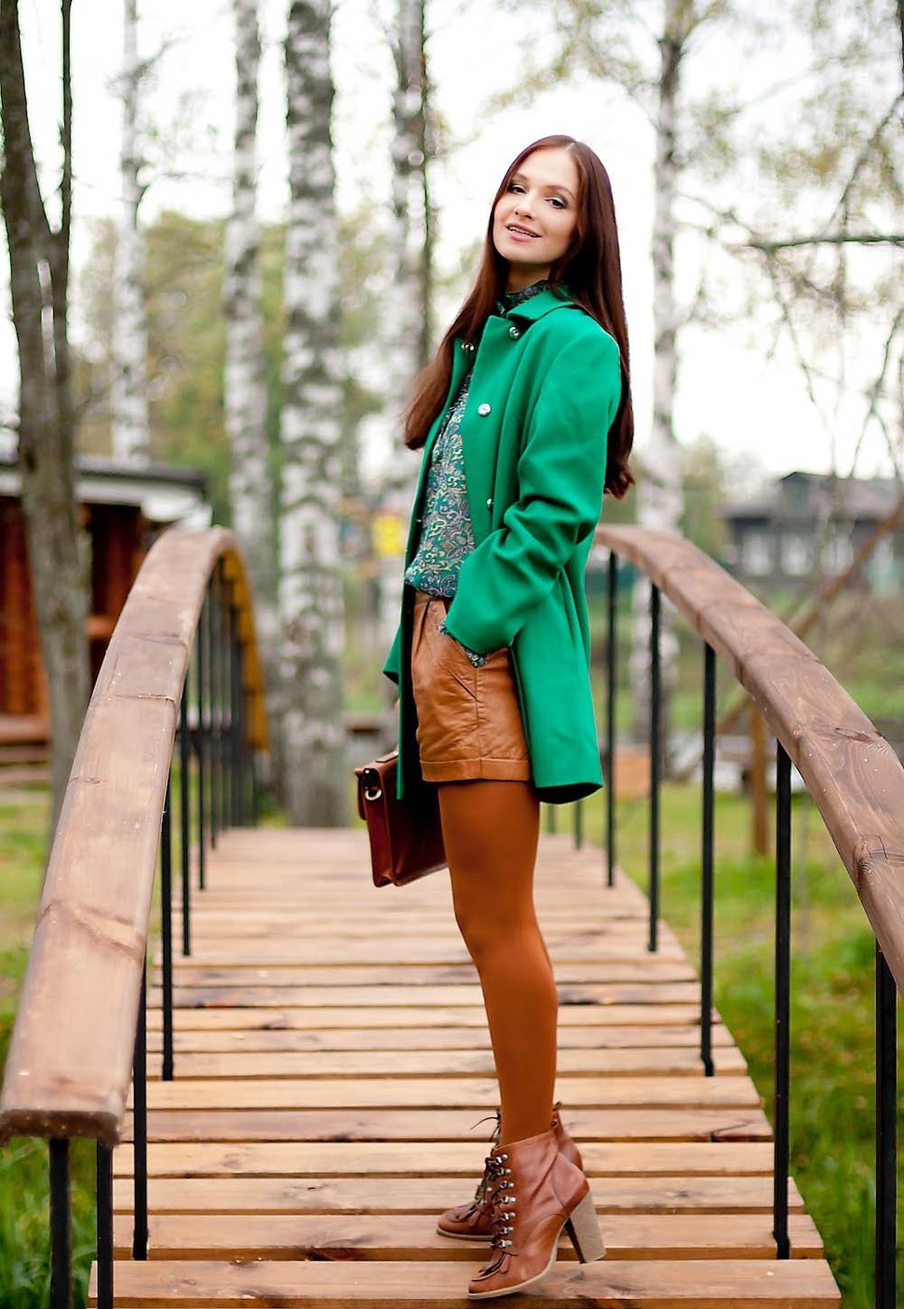 Платье с ботфортами