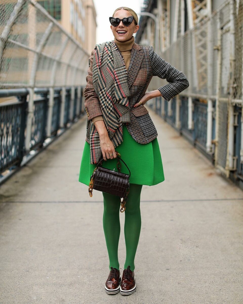 Кожаные шорты стрит стайл