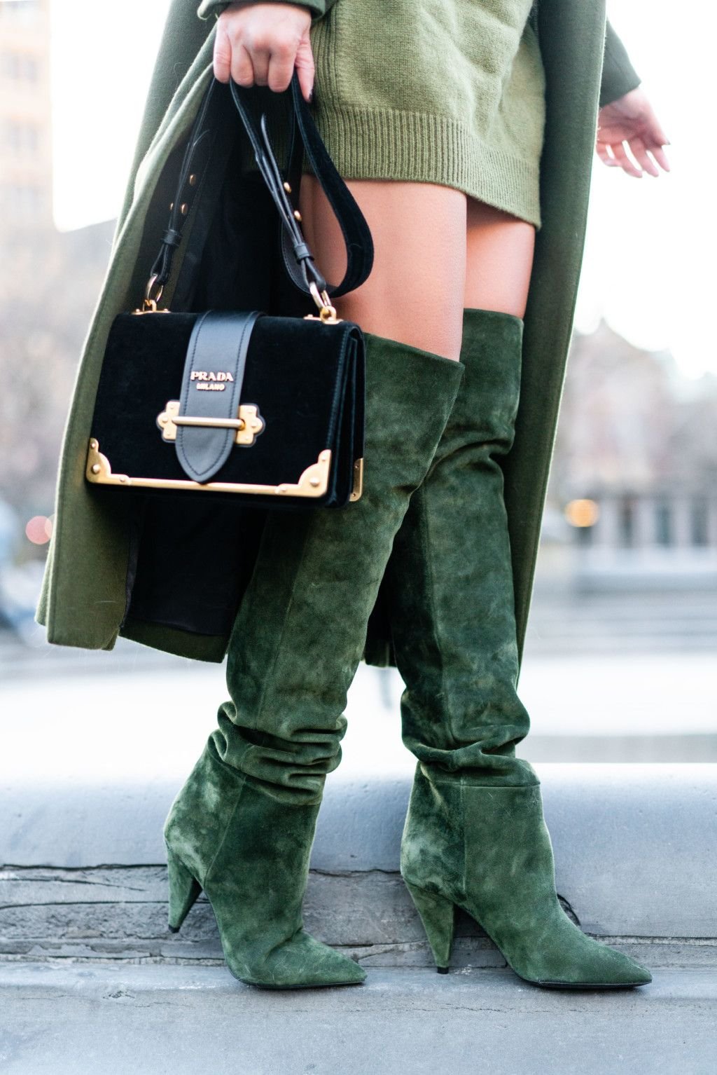 Сочетание бордового и зеленого