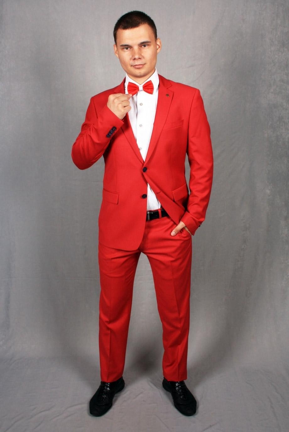 Костюмы на выпускной мужские